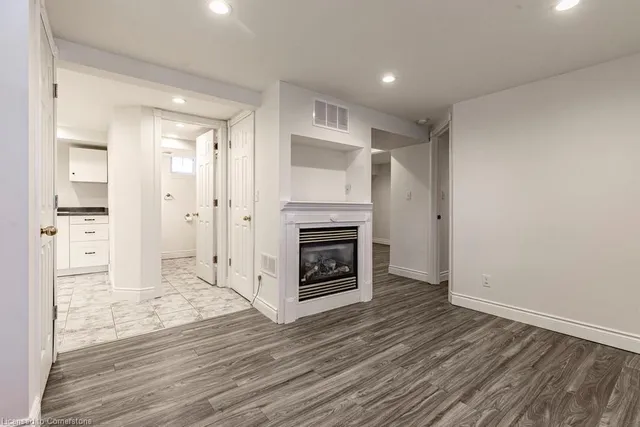 Additional property image - 2 Bond St