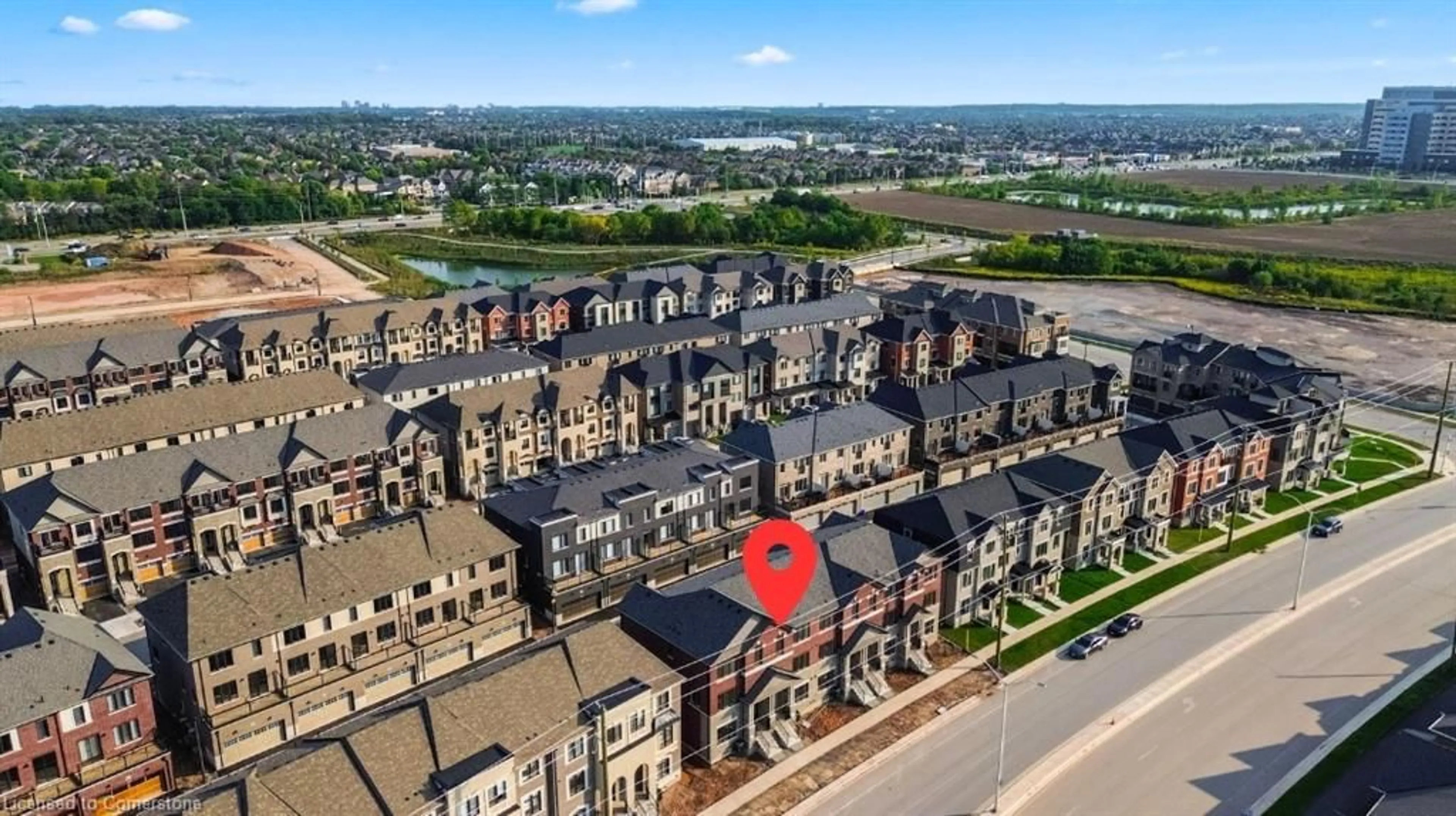 A pic from outside/outdoor area/front of a property/back of a property/a pic from drone, city buildings view from balcony for 1354 William Halton Pky, Halton Ontario L6M 4L8