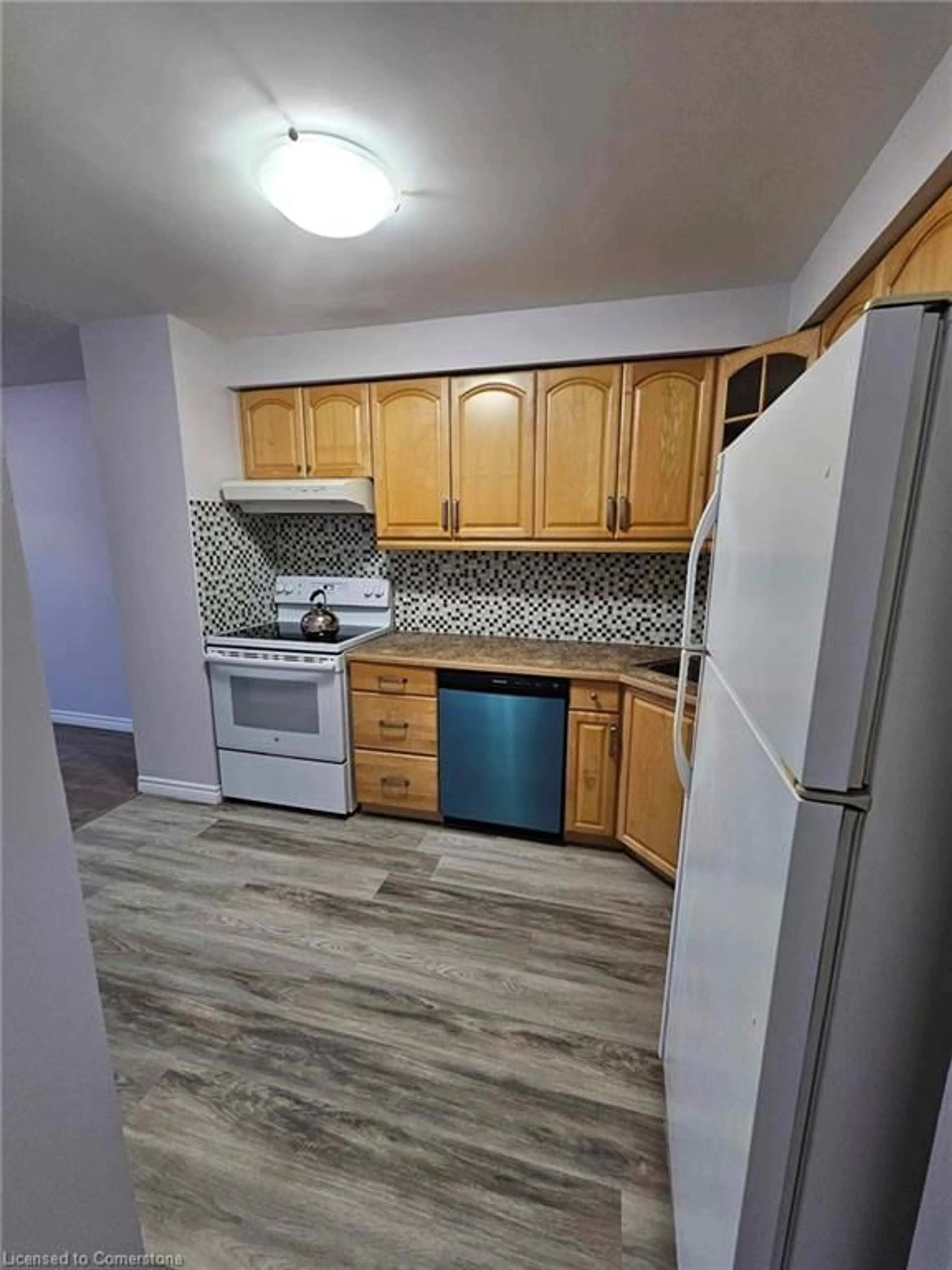 Standard kitchen, unknown for 860 Rymal Rd #59, Hamilton Ontario L8W 2X7