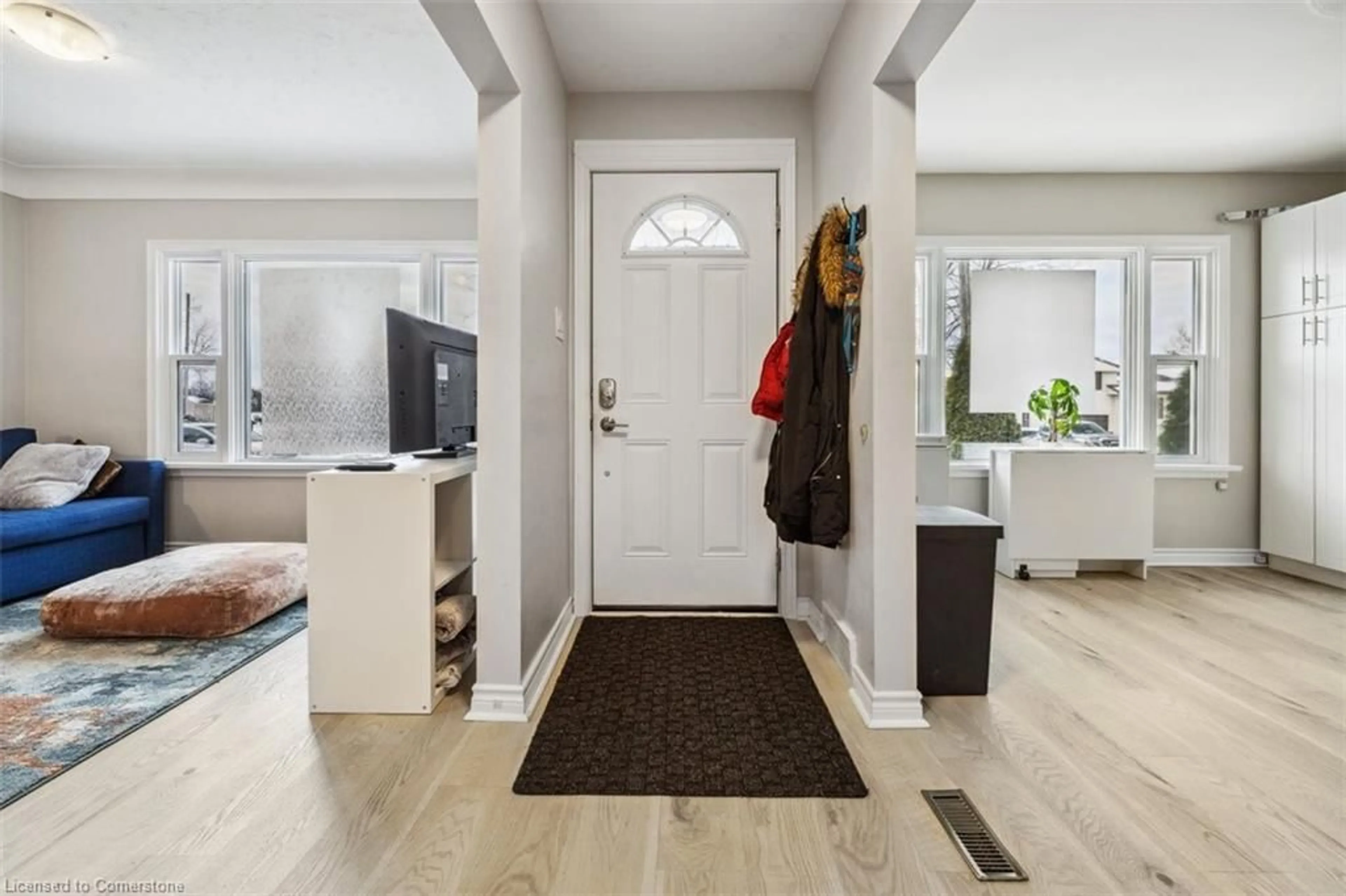 Indoor entryway for 55 Powerview Ave, St. Catharines Ontario L2S 1V6