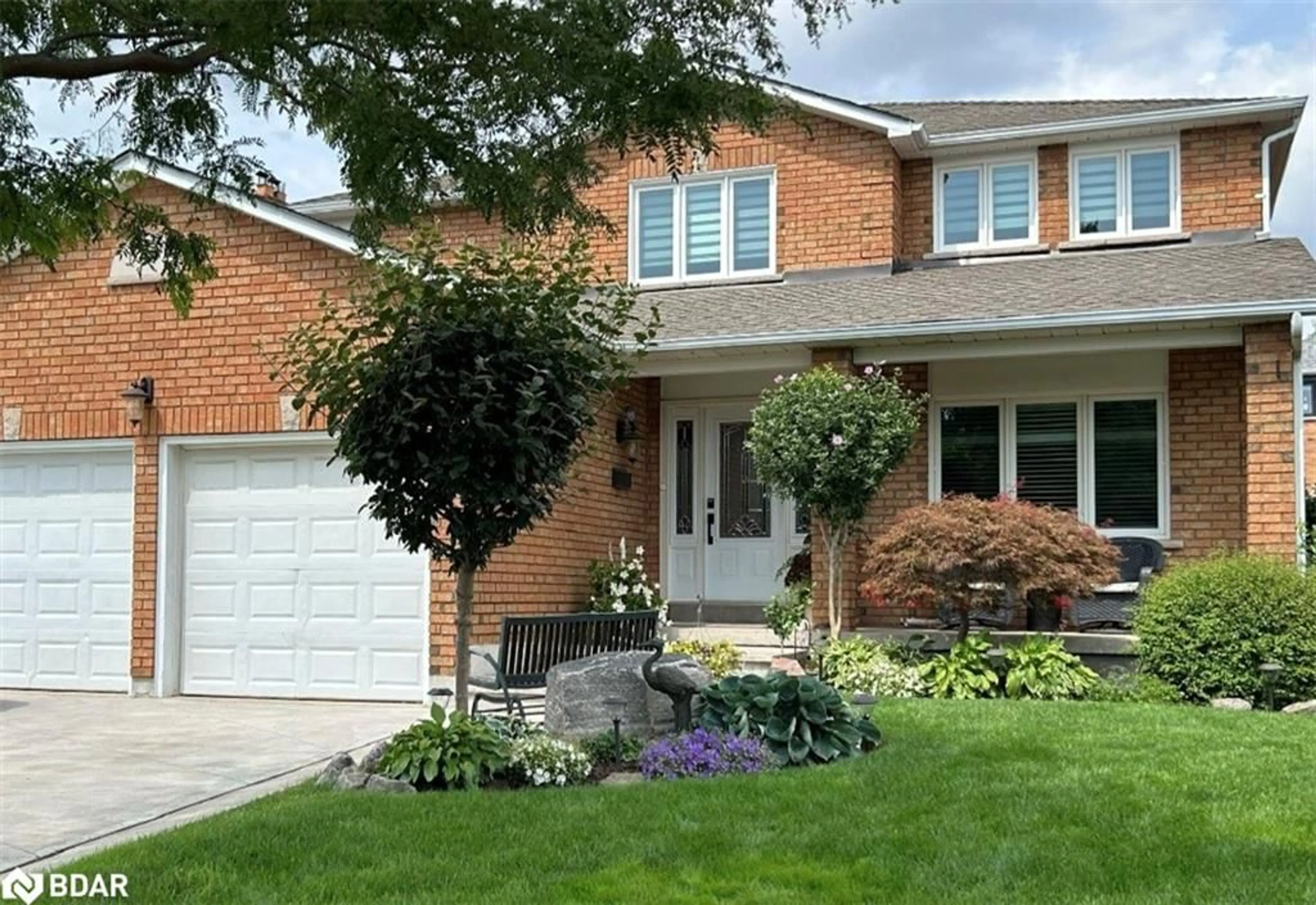 Home with brick exterior material, street for 347 Briarhall Gate, Oakville Ontario L6H 4P4