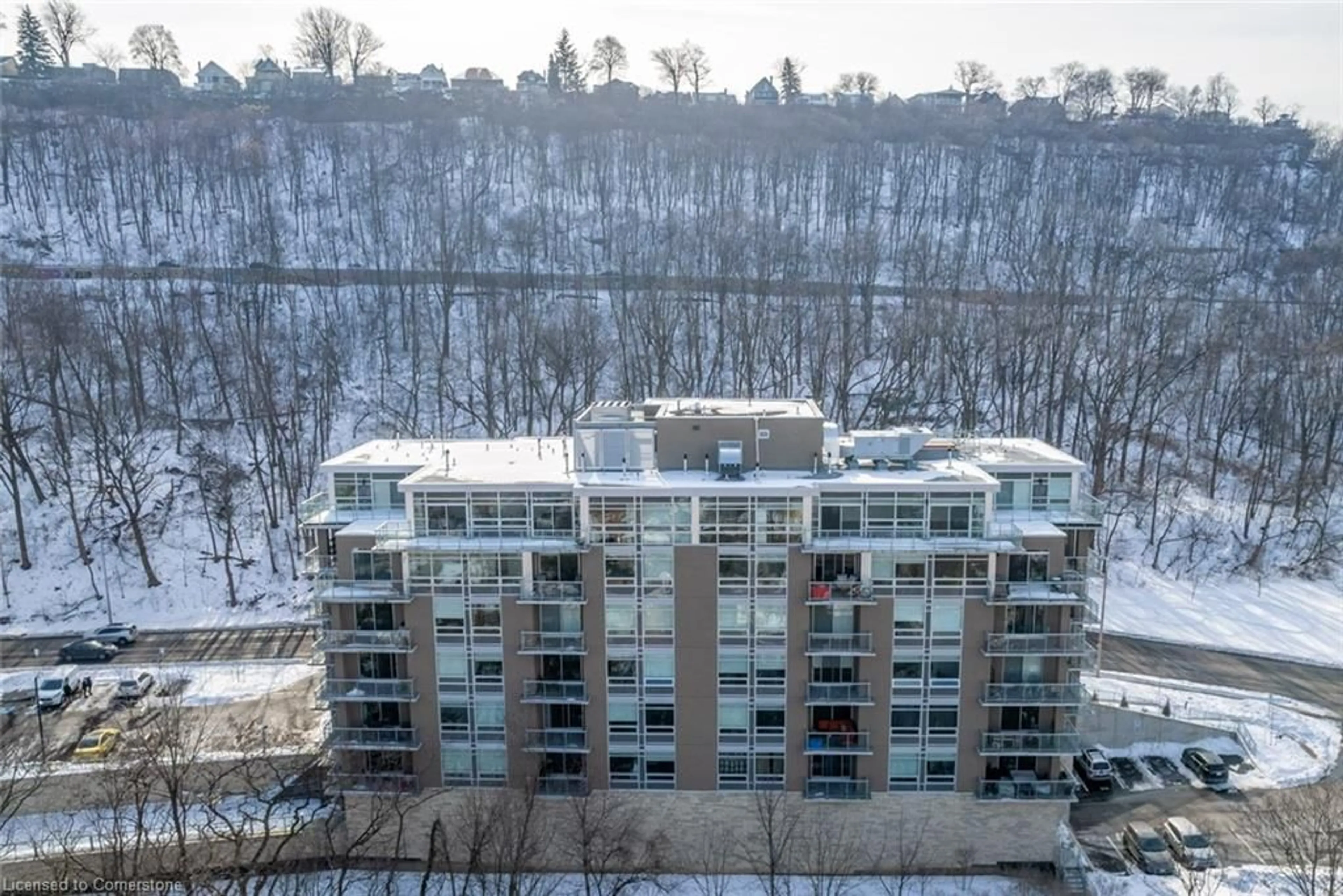 A pic from outside/outdoor area/front of a property/back of a property/a pic from drone, building for 479 Charlton Avenue East #101, Hamilton Ontario L8N 0B4