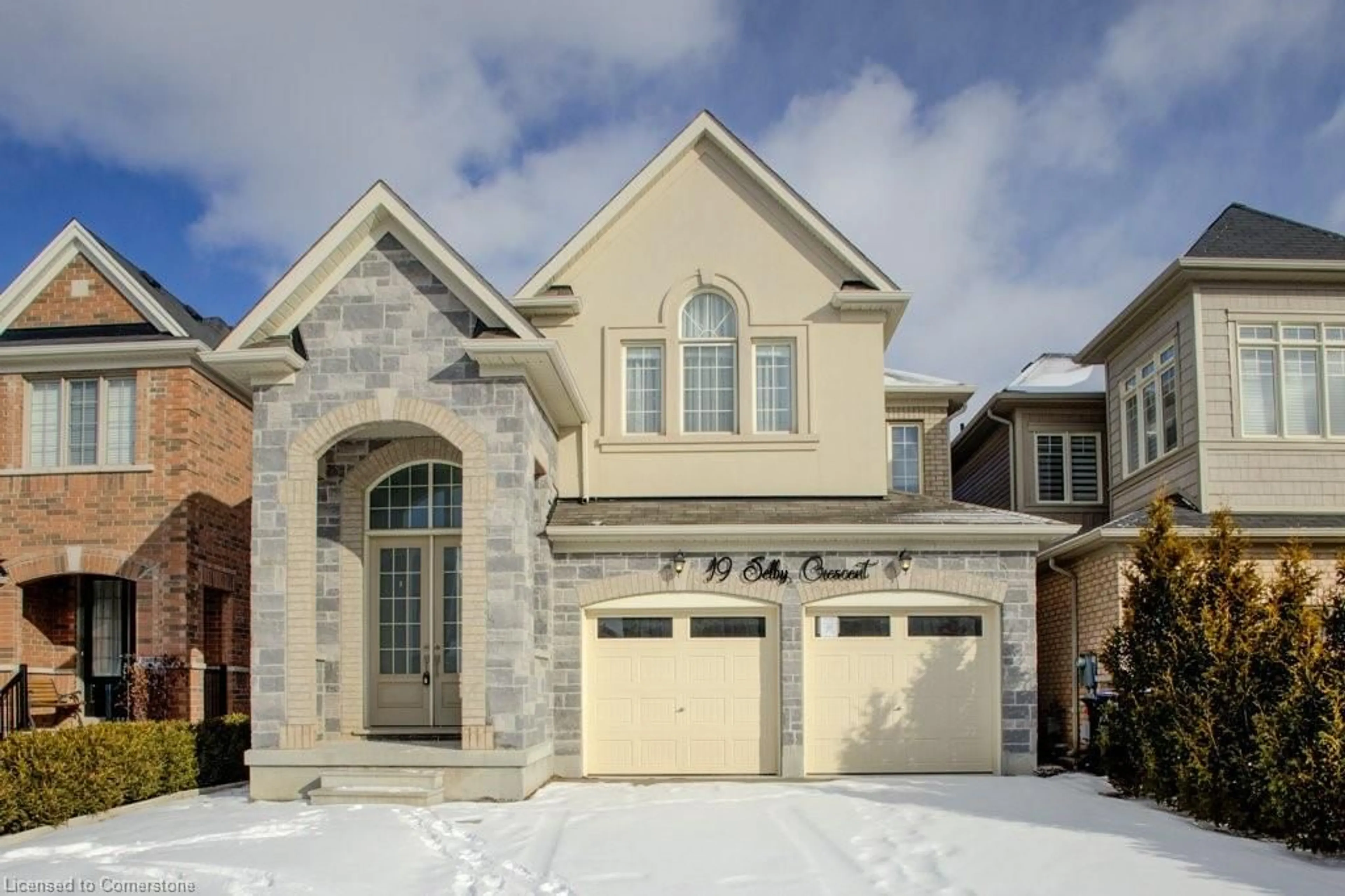 Home with brick exterior material, street for 19 Selby Cres, Bradford Ontario L3Z 2A5