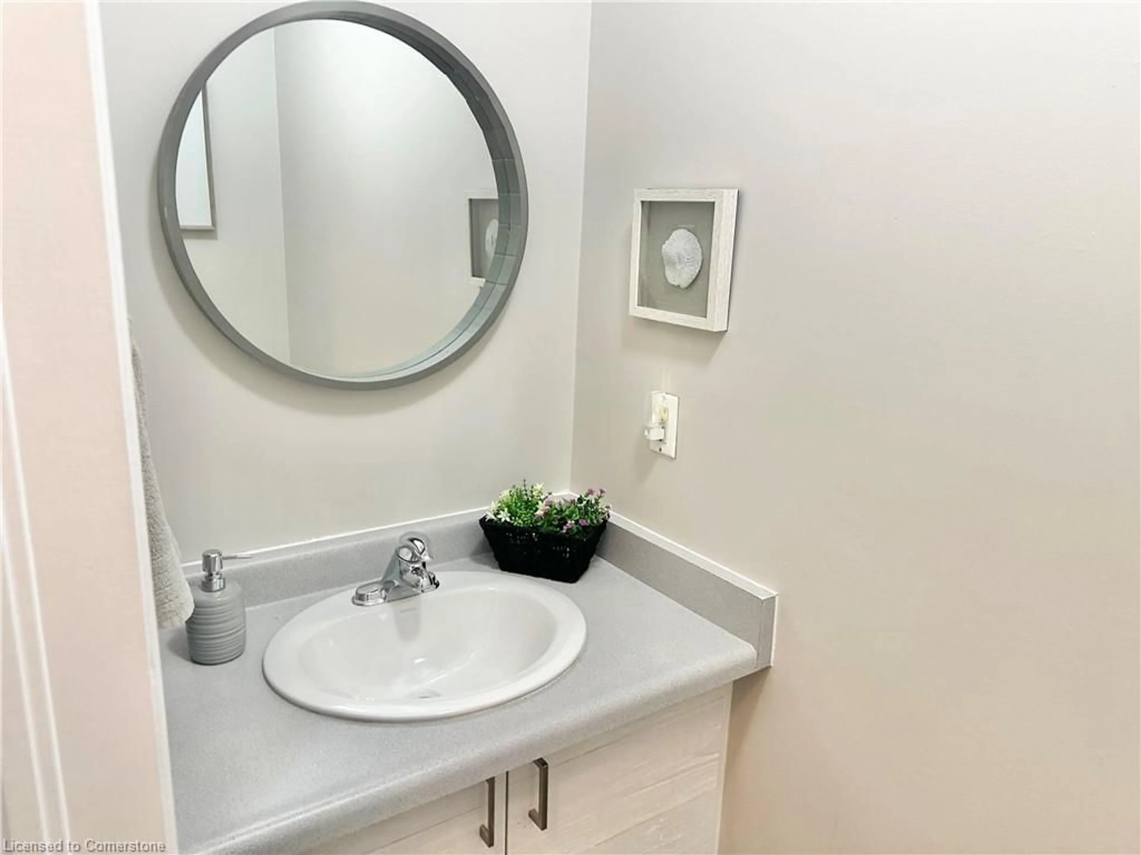 Standard bathroom, ceramic/tile floor for 14 New Lakeshore Rd #48, Port Dover Ontario N0A 1N8