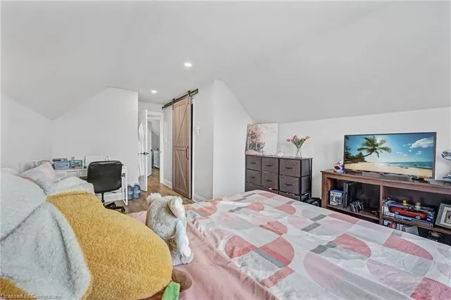 Additional property image - 237 East 19th St