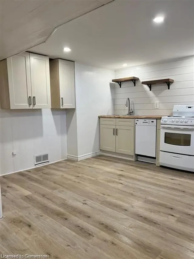 Additional property image - 237 East 19th St