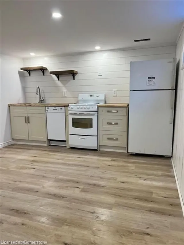 Additional property image - 237 East 19th St