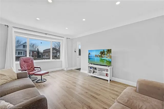 Additional property image - 237 East 19th St