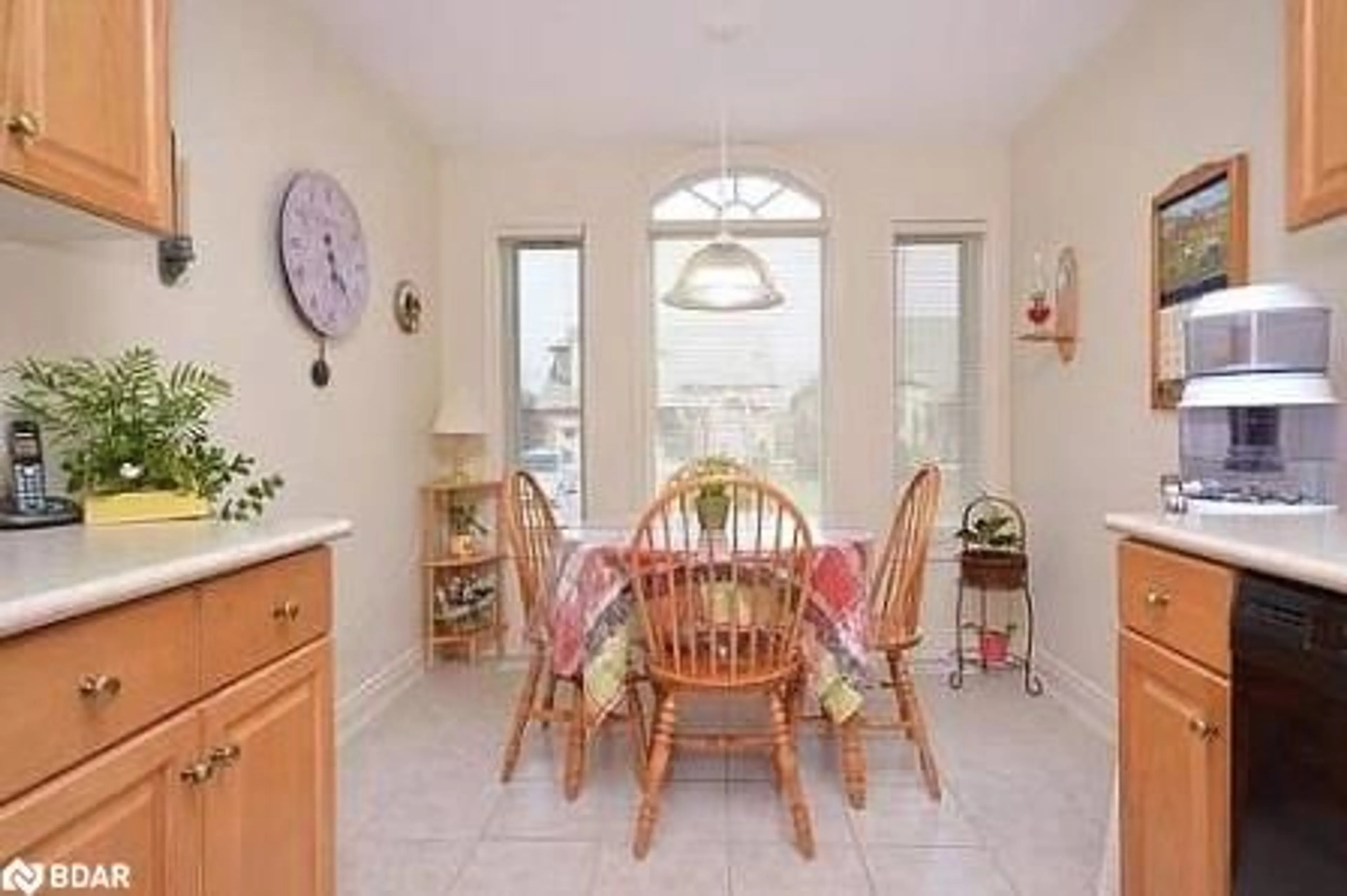 Dining room, ceramic/tile floor for 150 Bella Vista Trail #28, Alliston Ontario L9R 2G8