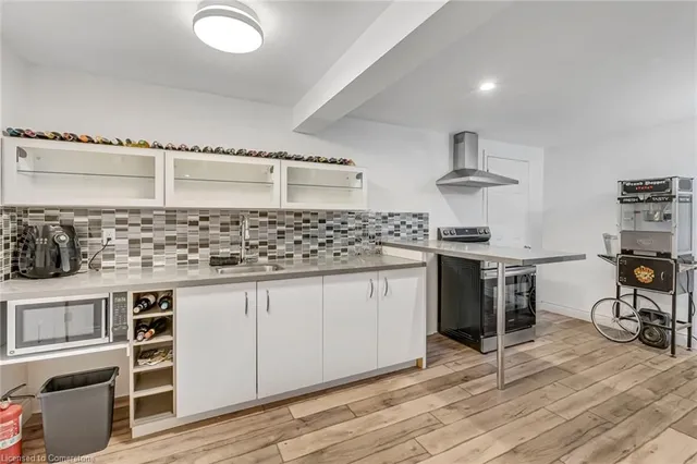 Additional property image - 2218 Vista Dr
