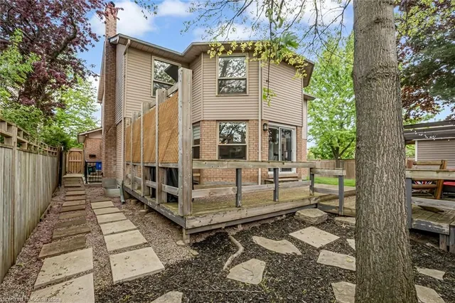 Additional property image - 2218 Vista Dr