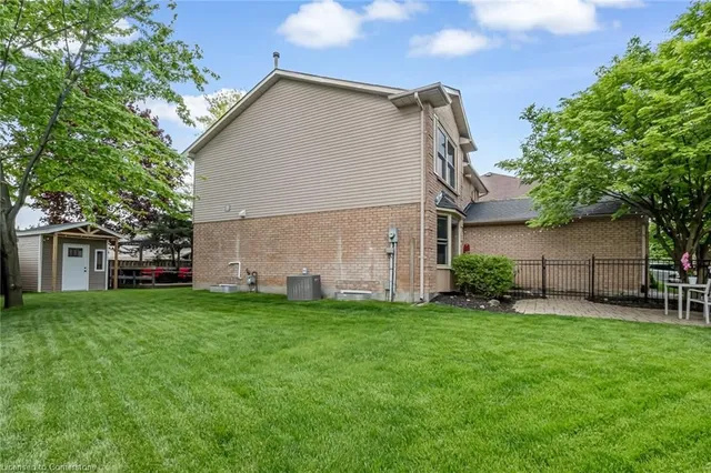 Additional property image - 2218 Vista Dr