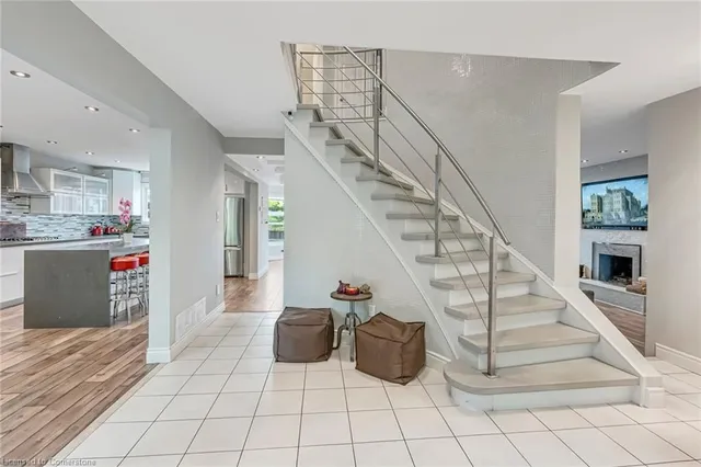 Additional property image - 2218 Vista Dr