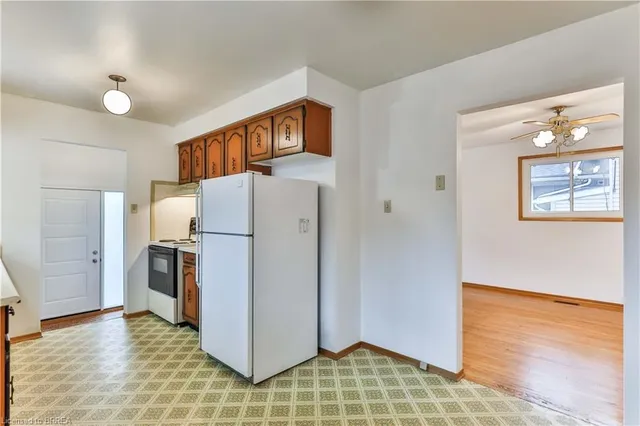 Additional property image - 15 Queensbury Dr