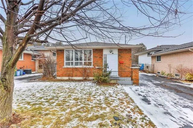 Additional property image - 15 Queensbury Dr
