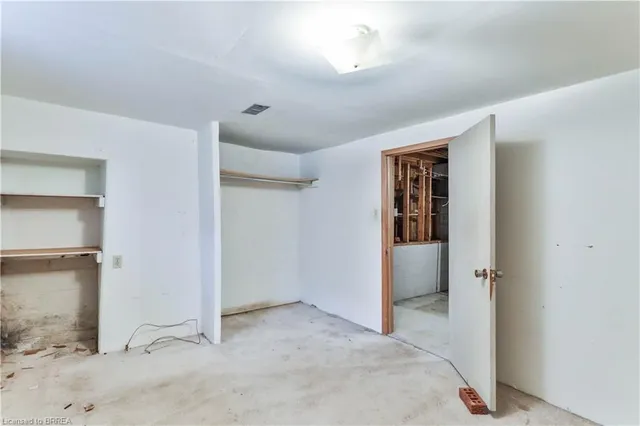 Additional property image - 15 Queensbury Dr
