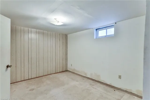 Additional property image - 15 Queensbury Dr