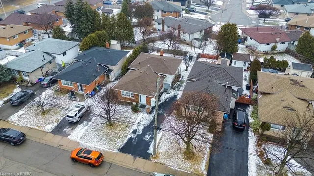Additional property image - 15 Queensbury Dr