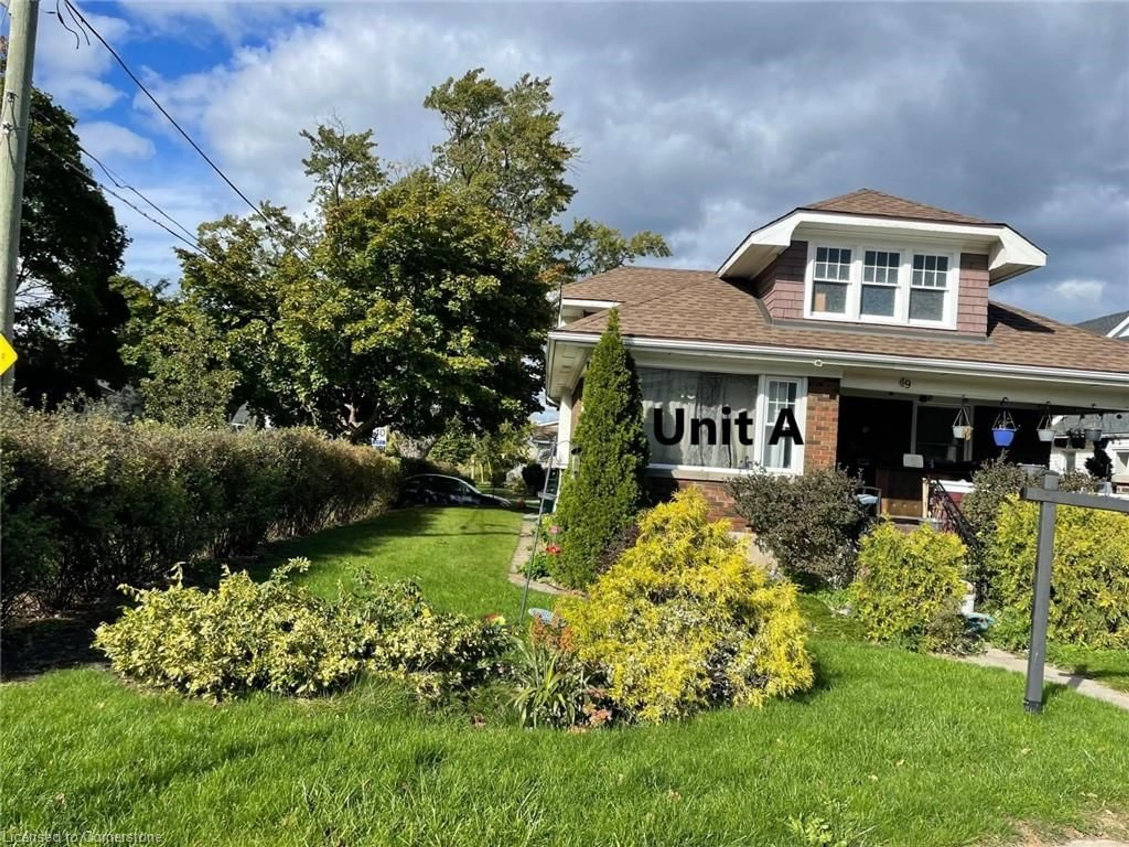 A pic from outside/outdoor area/front of a property/back of a property/a pic from drone, street for 49 Eastchester Ave, St. Catharines Ontario L2P 2Y6