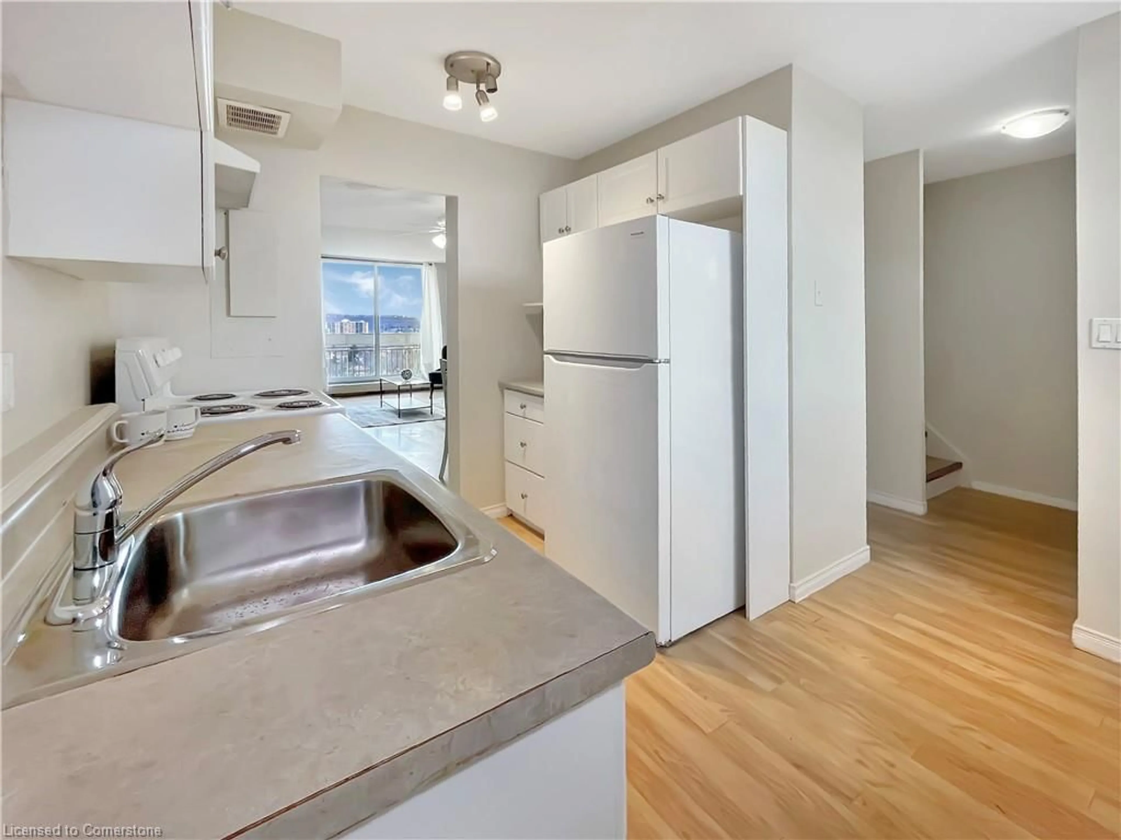 Standard kitchen, unknown for 350 Quigley Rd #712, Hamilton Ontario L8K 5N2