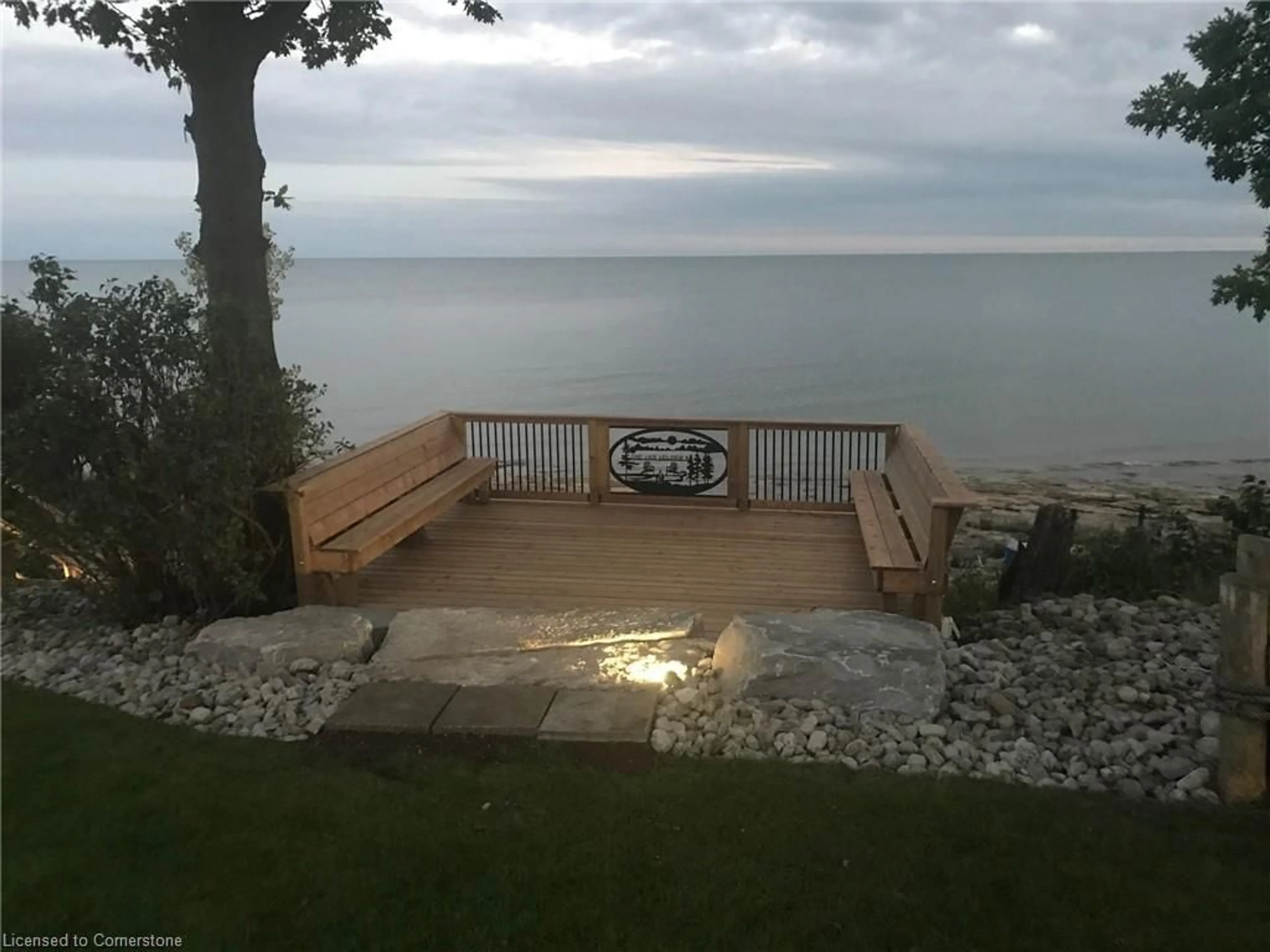 Patio, water/lake/river/ocean view for 305 Lakeshore Rd, Selkirk Ontario N0A 1P0