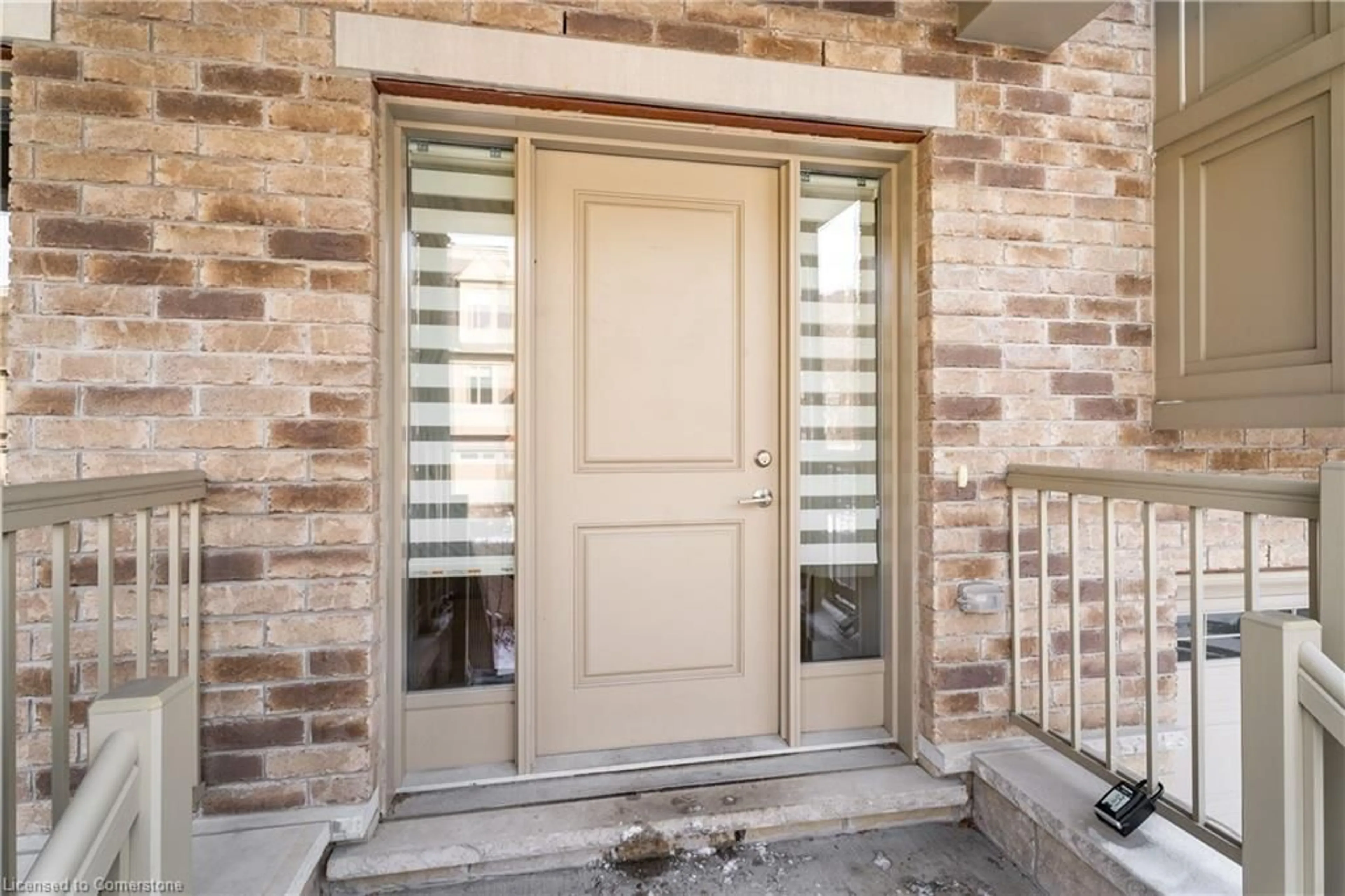 Indoor entryway for 72 York St #20, Guelph Ontario N1E 0M3