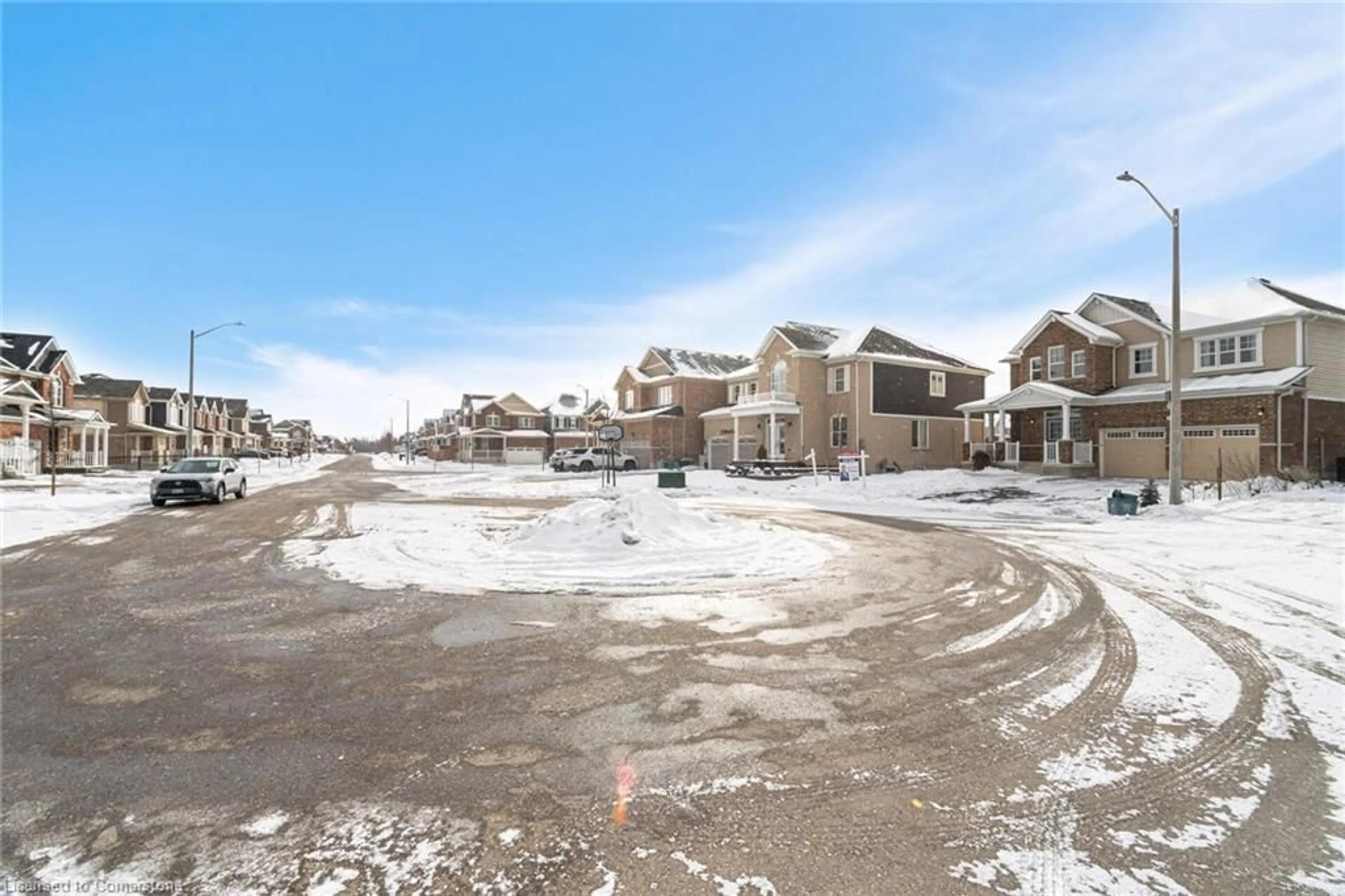 A pic from outside/outdoor area/front of a property/back of a property/a pic from drone, street for 12 Steed Court, Cambridge Ontario N3E 0B5