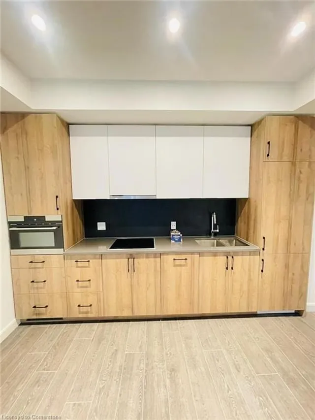 Additional property image - 741 King St Unit 103