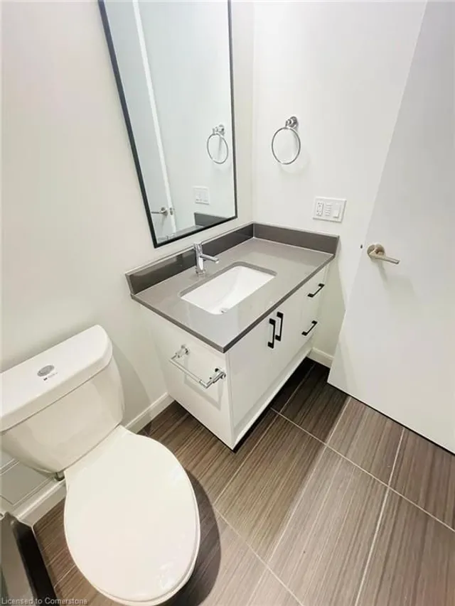 Additional property image - 741 King St Unit 103