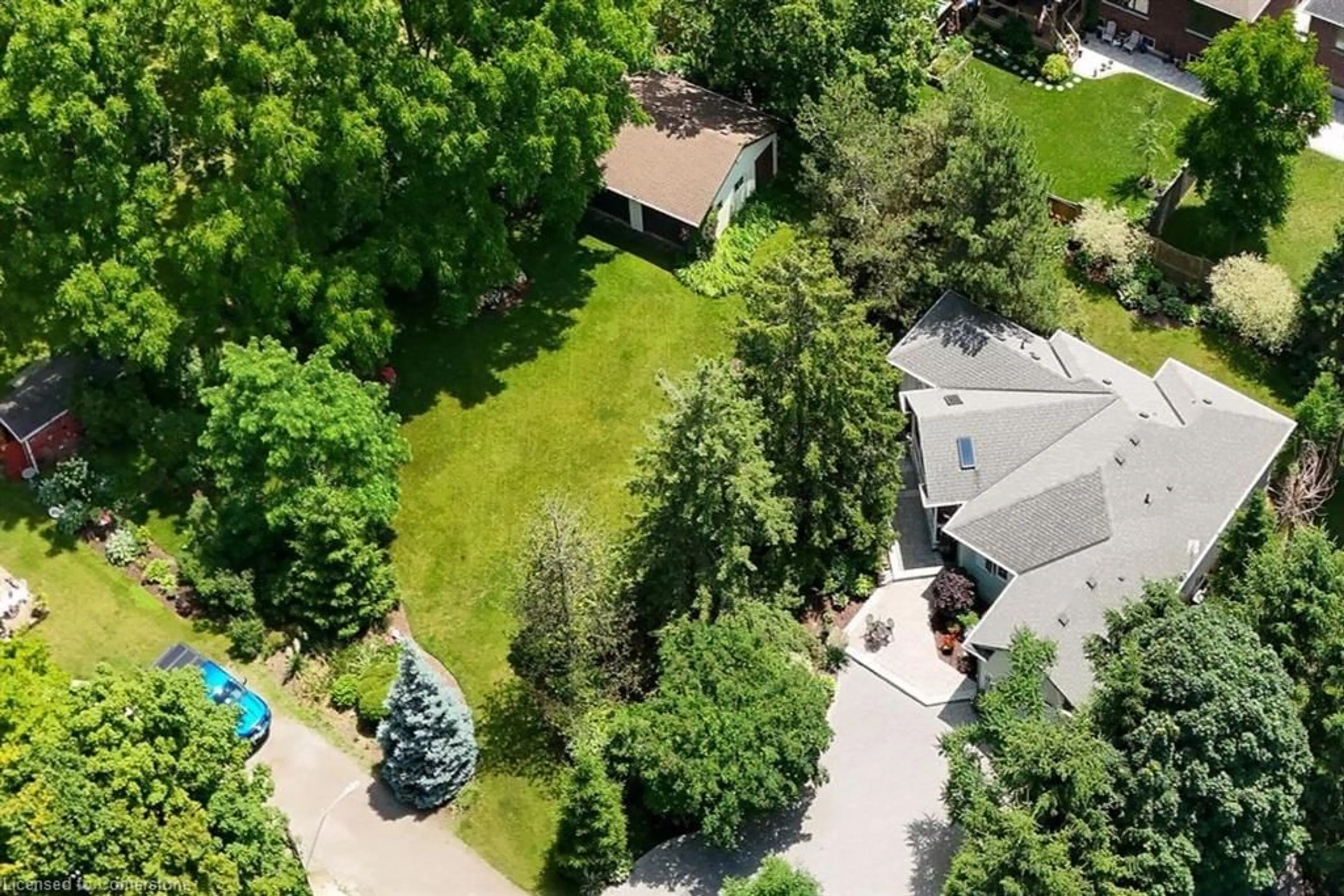 A pic from outside/outdoor area/front of a property/back of a property/a pic from drone, street for 4160 Stanley St, Campden Ontario L0R 1G0