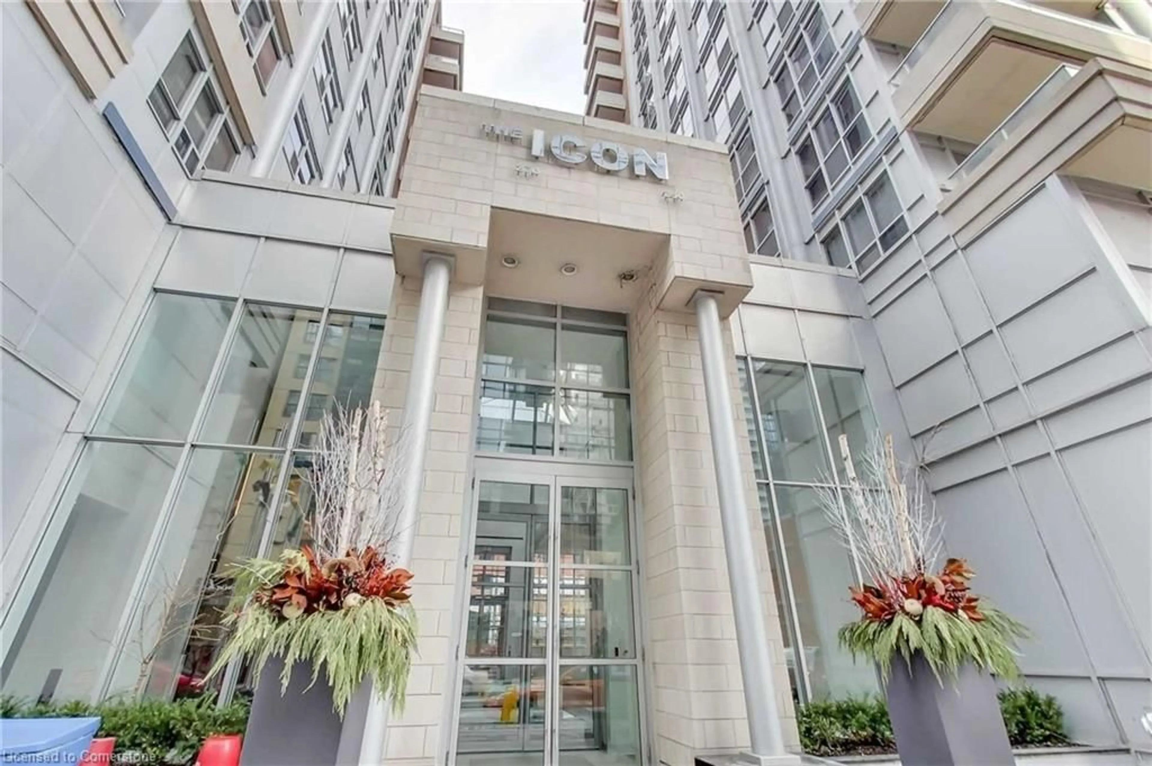Indoor foyer for 250 Wellington St #1435, Toronto Ontario M5V 3P6