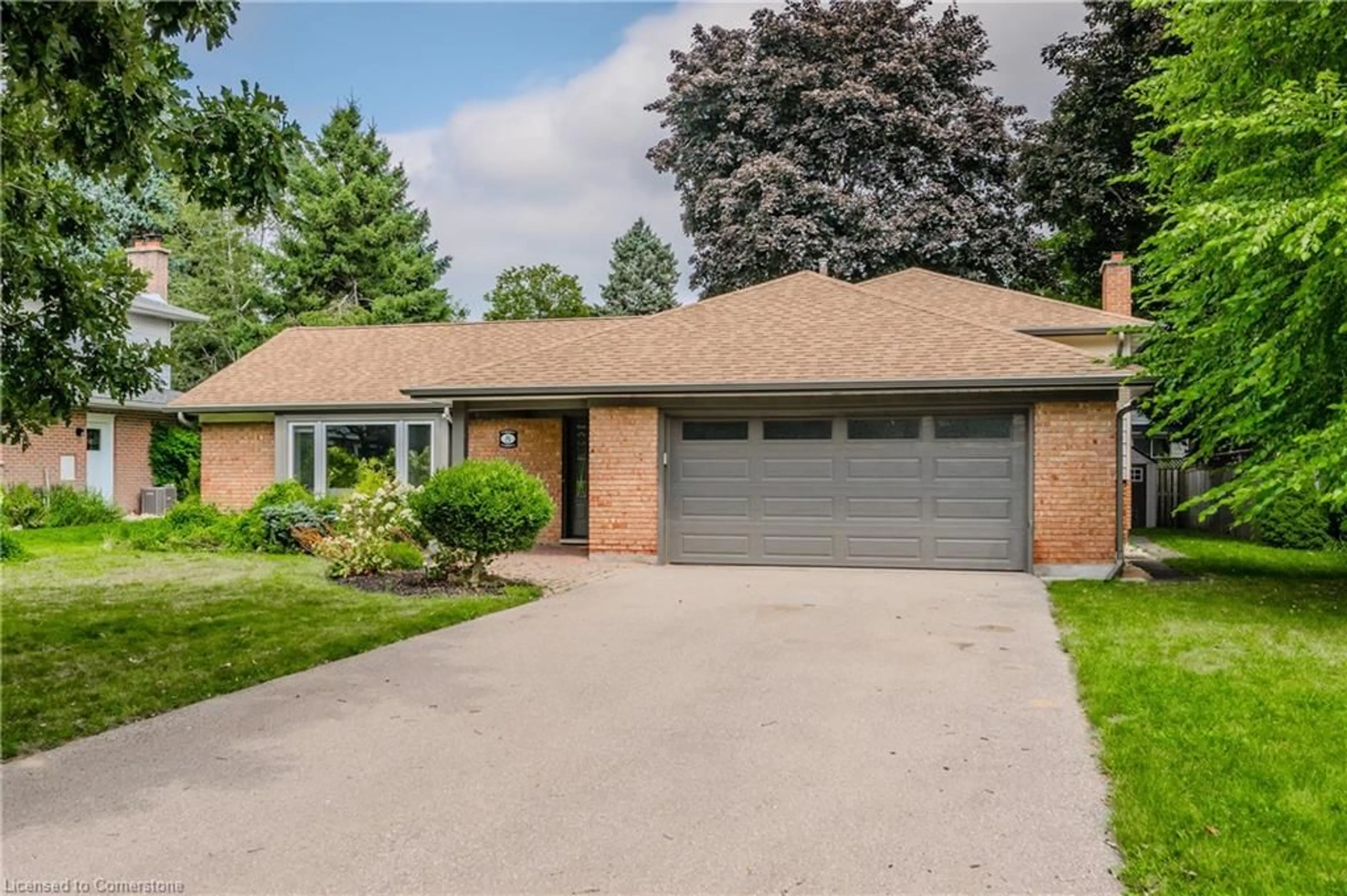 Home with brick exterior material, street for 8 Croyden Pl, Waterloo Ontario N2K 1T9