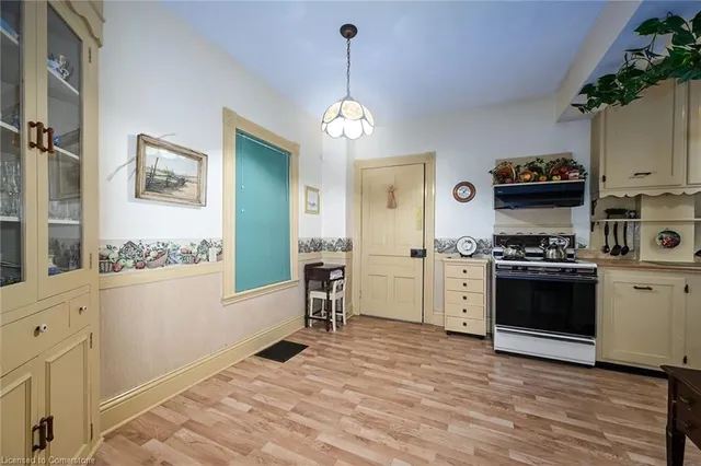 Additional property image - 90 Sydenham St