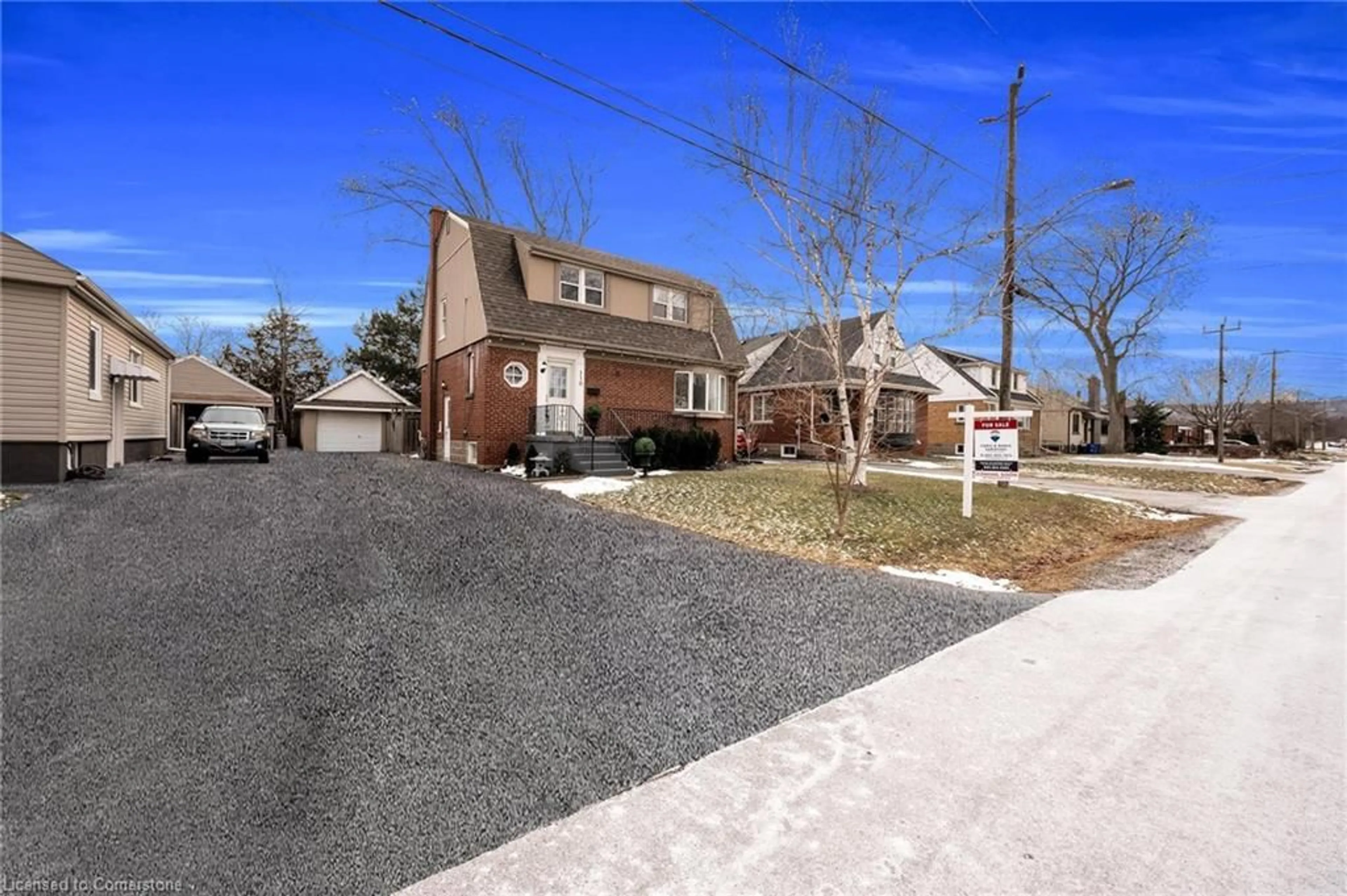 A pic from outside/outdoor area/front of a property/back of a property/a pic from drone, street for 110 Second Street, Stoney Creek Ontario L8G 1Z4