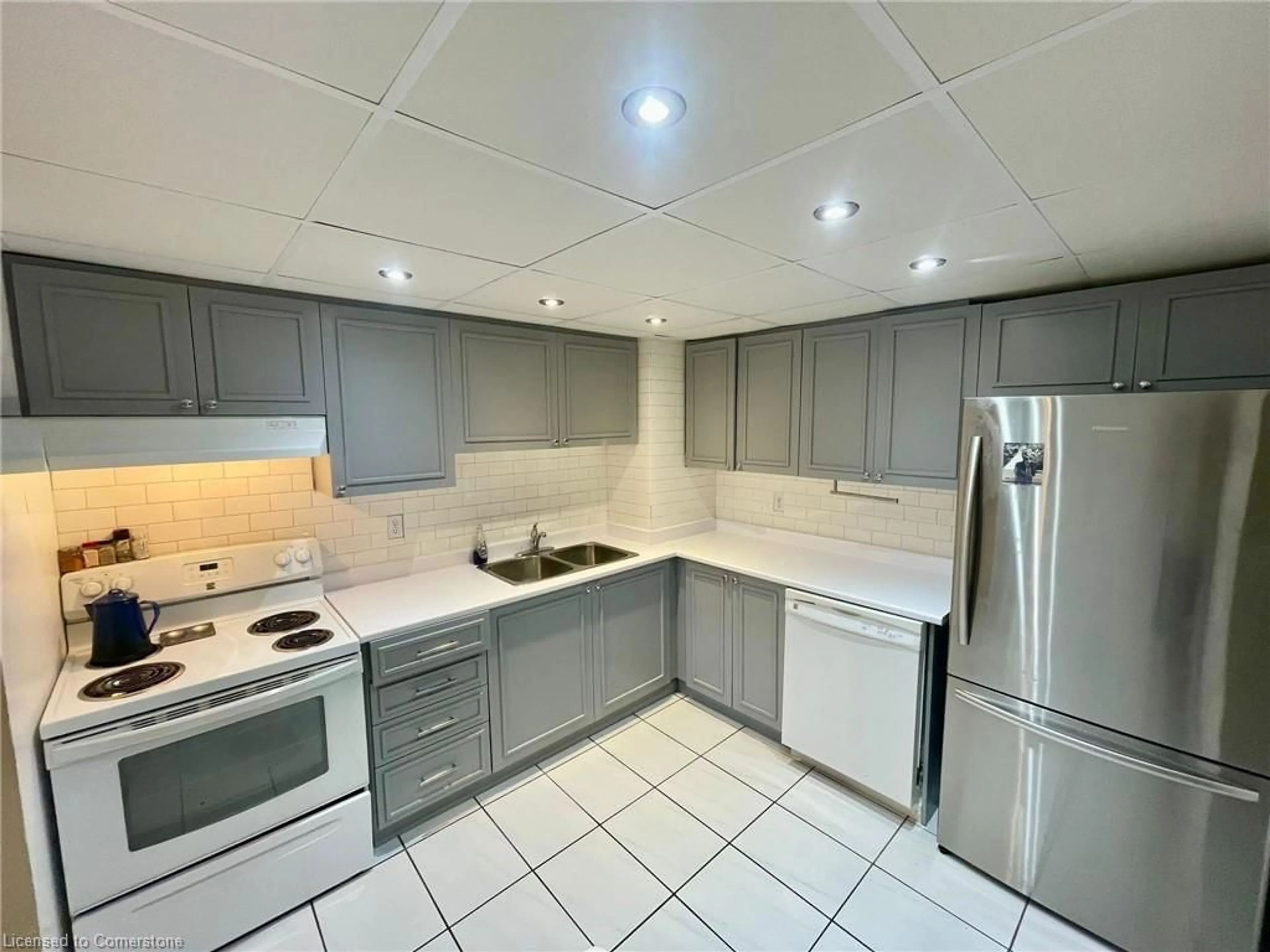 Standard kitchen, unknown for 155 Hillcrest Ave #2114, Mississauga Ontario L5B 3Z2