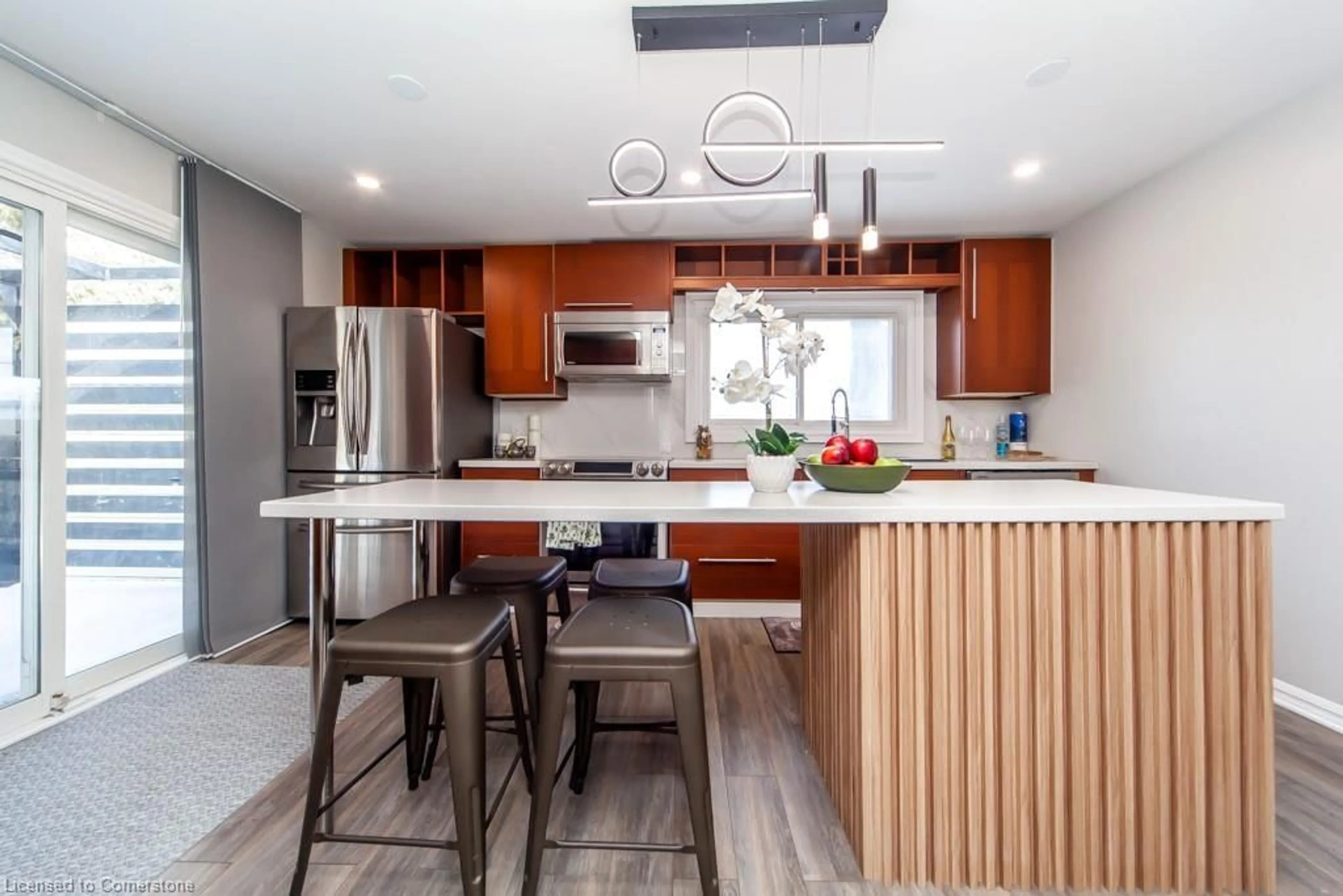 Contemporary kitchen, wood/laminate floor for 233 Cameron Cres, Keswick Ontario L4P 2N7