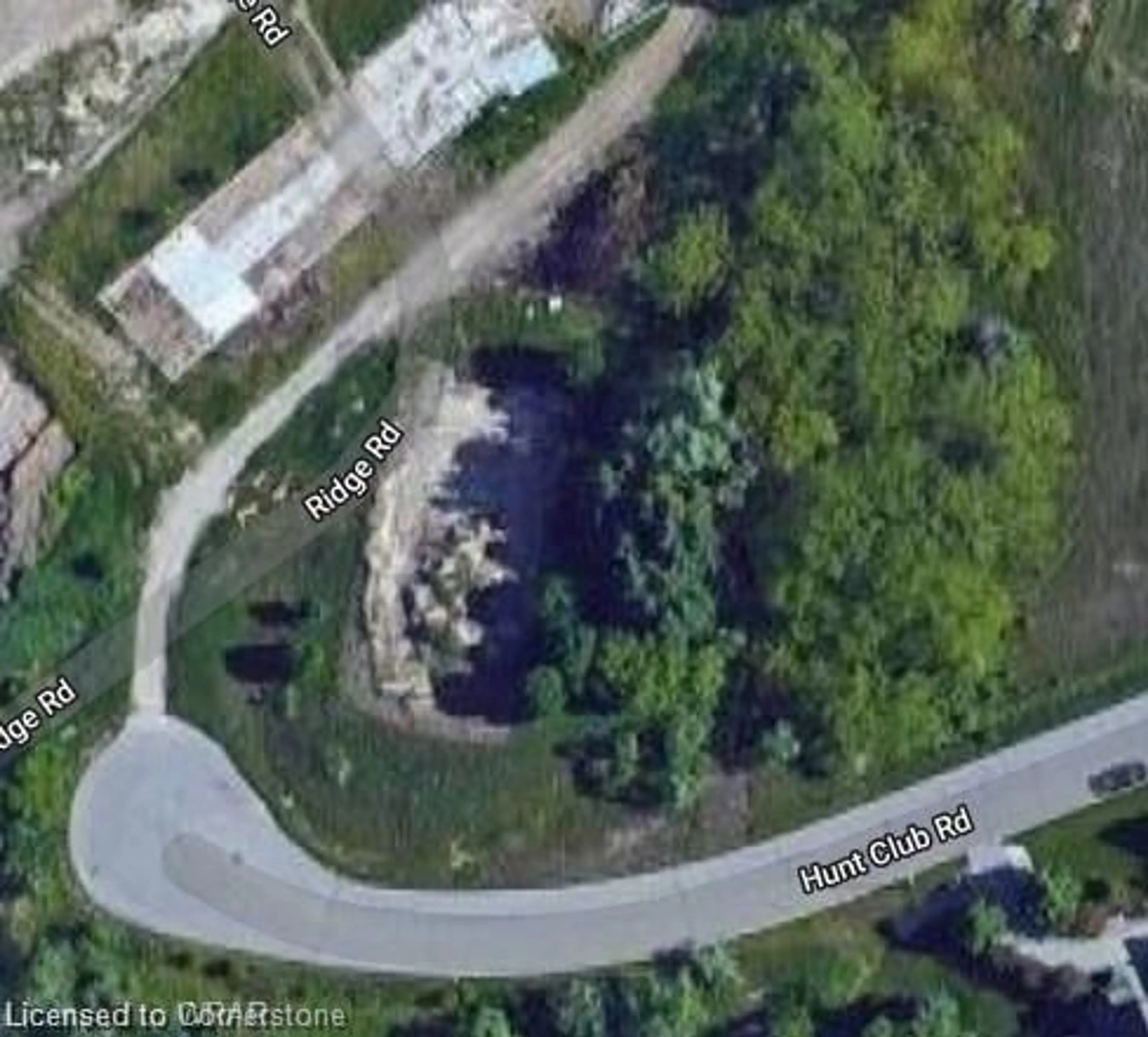 A pic from outside/outdoor area/front of a property/back of a property/a pic from drone, street for 1152 Hunt Club Rd, Cambridge Ontario N3E 1A1