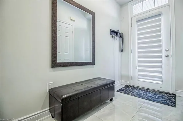 Additional property image - 370 Stonehenge Dr Unit 9