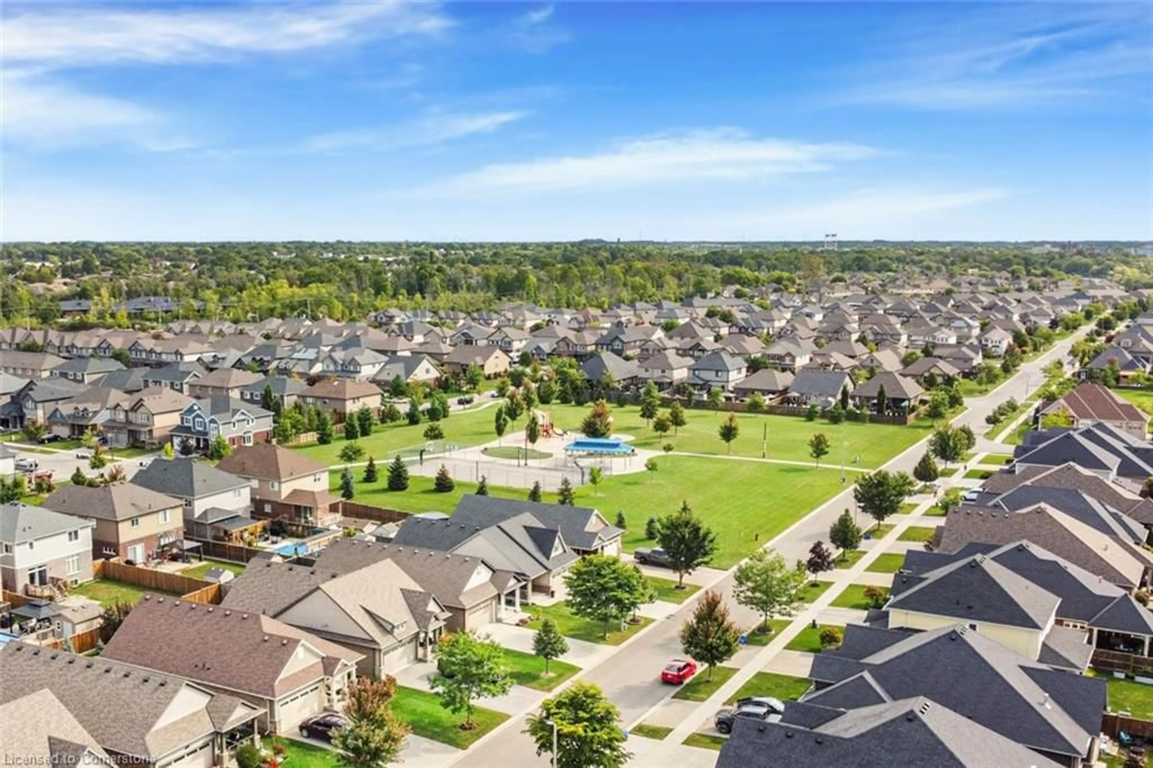 A pic from outside/outdoor area/front of a property/back of a property/a pic from drone, mountain view for 556 Gaiser Rd, Welland Ontario L3C 0B9