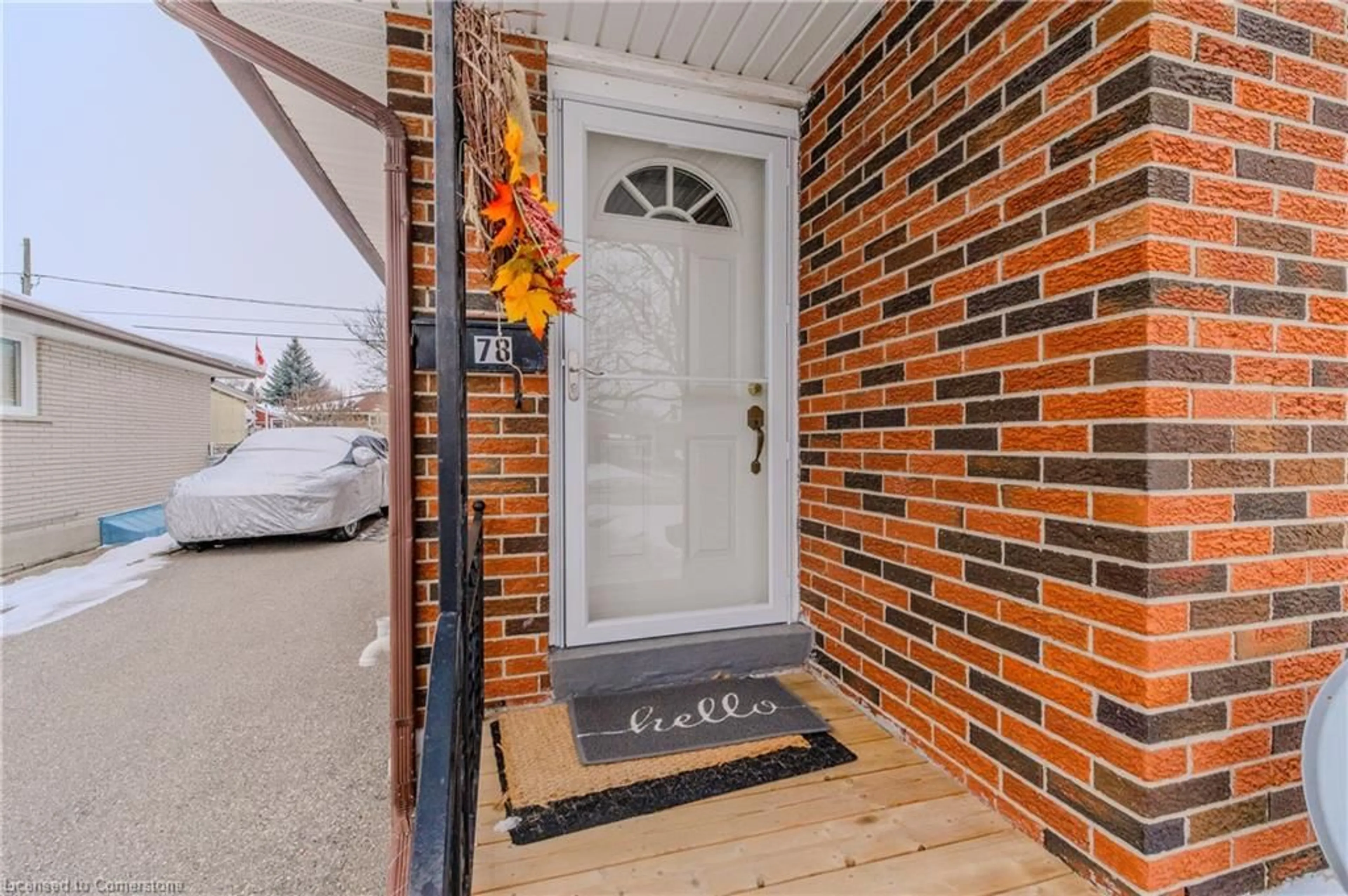 Indoor entryway for 78 Linnwood Ave, Cambridge Ontario N1R 1V3