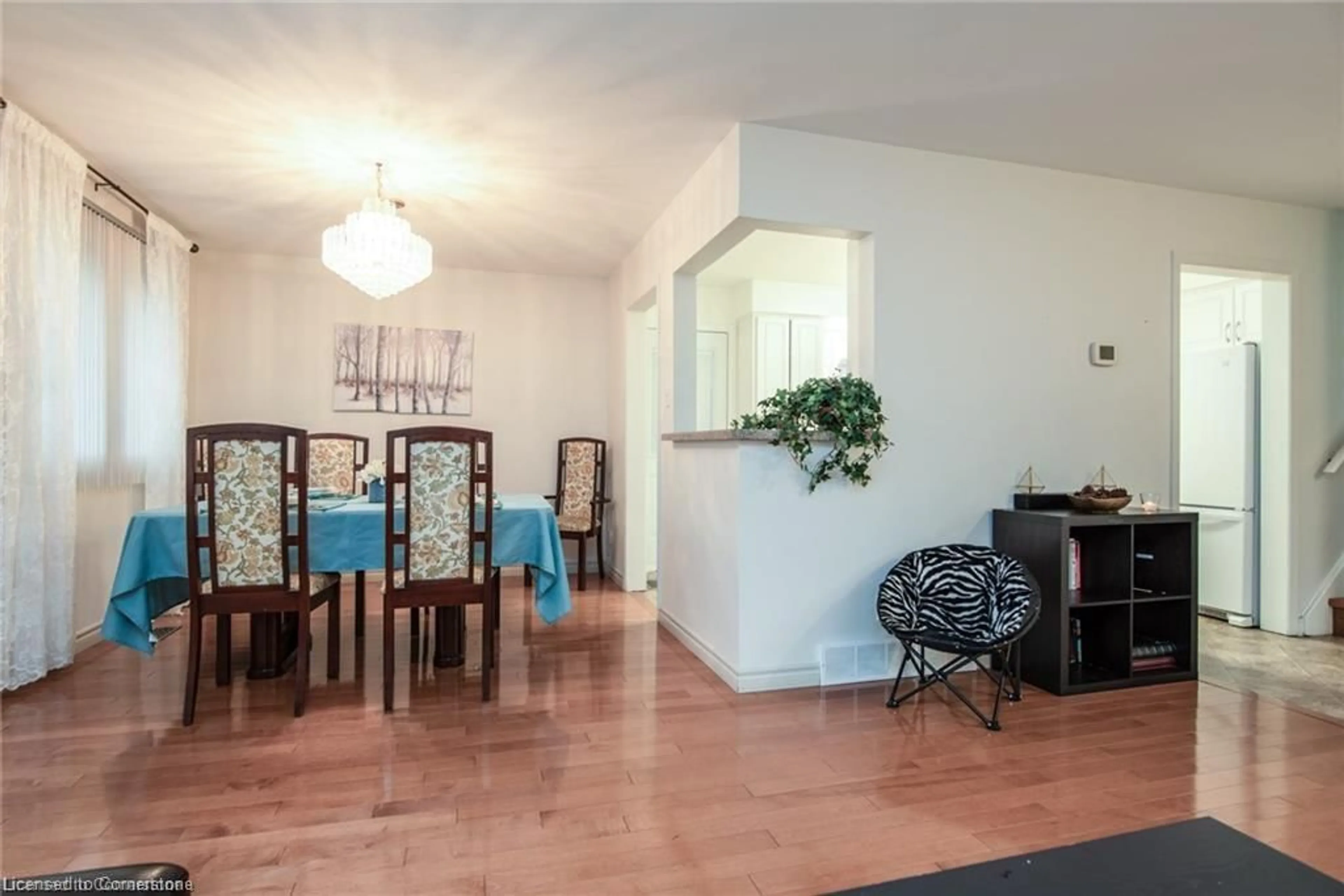 Dining room, wood/laminate floor for 421 Franklin St, Kitchener Ontario N2A 1Z2