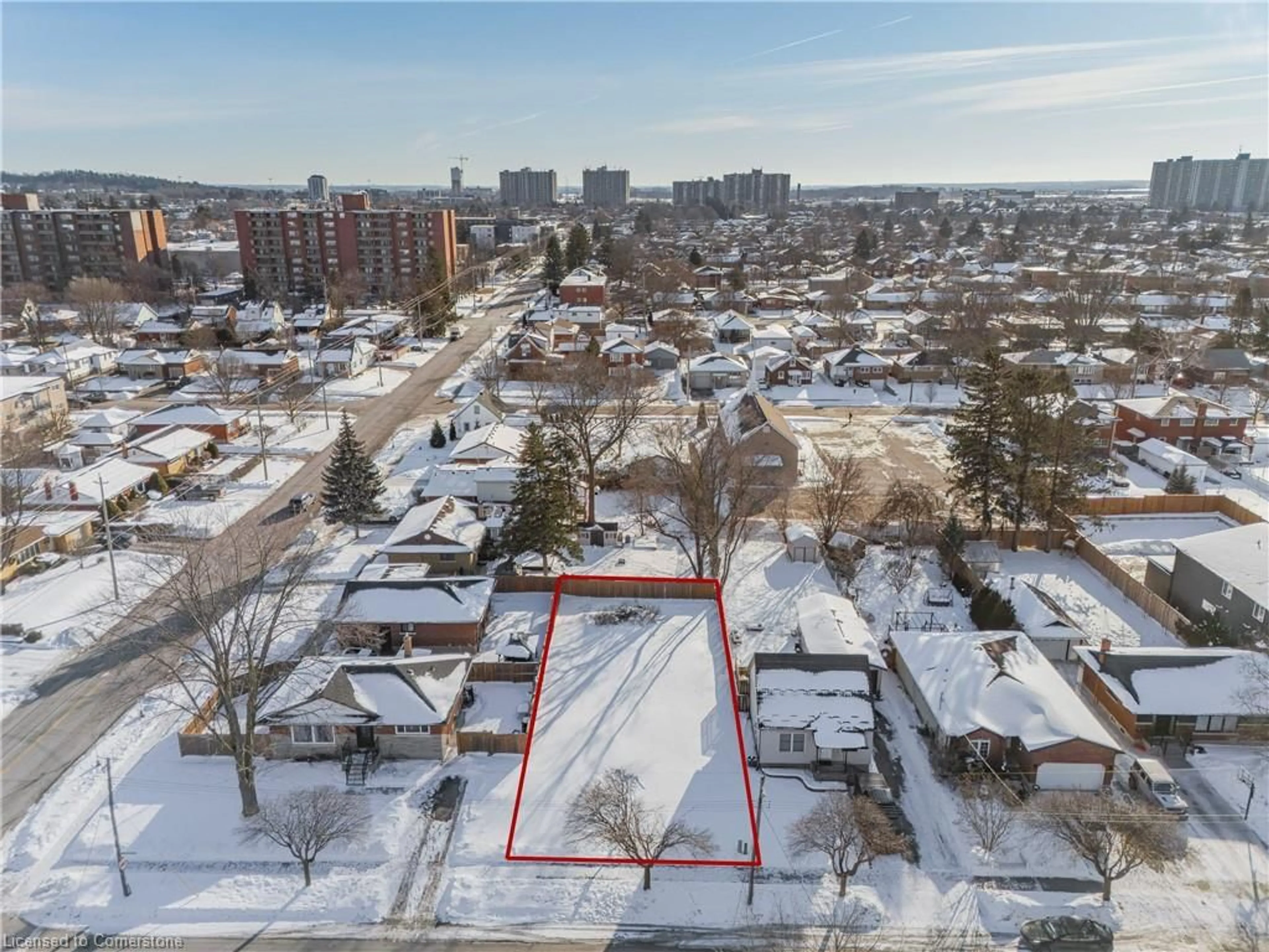 A pic from outside/outdoor area/front of a property/back of a property/a pic from drone, street for 153 Fifth Ave, Kitchener Ontario N2C 1P6