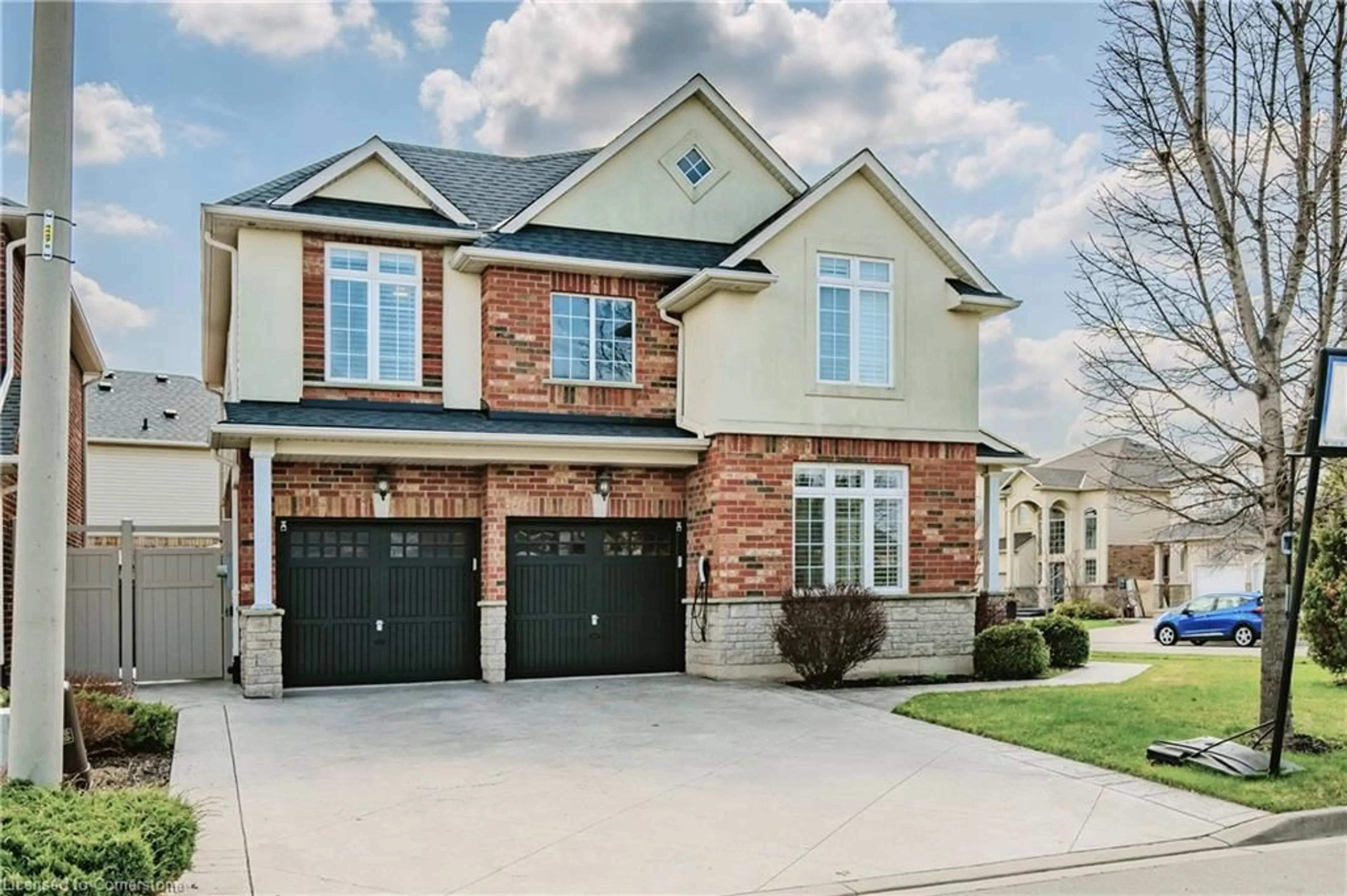 Home with brick exterior material, street for 60 Springbreeze Hts, Hamilton Ontario L8E 0B3