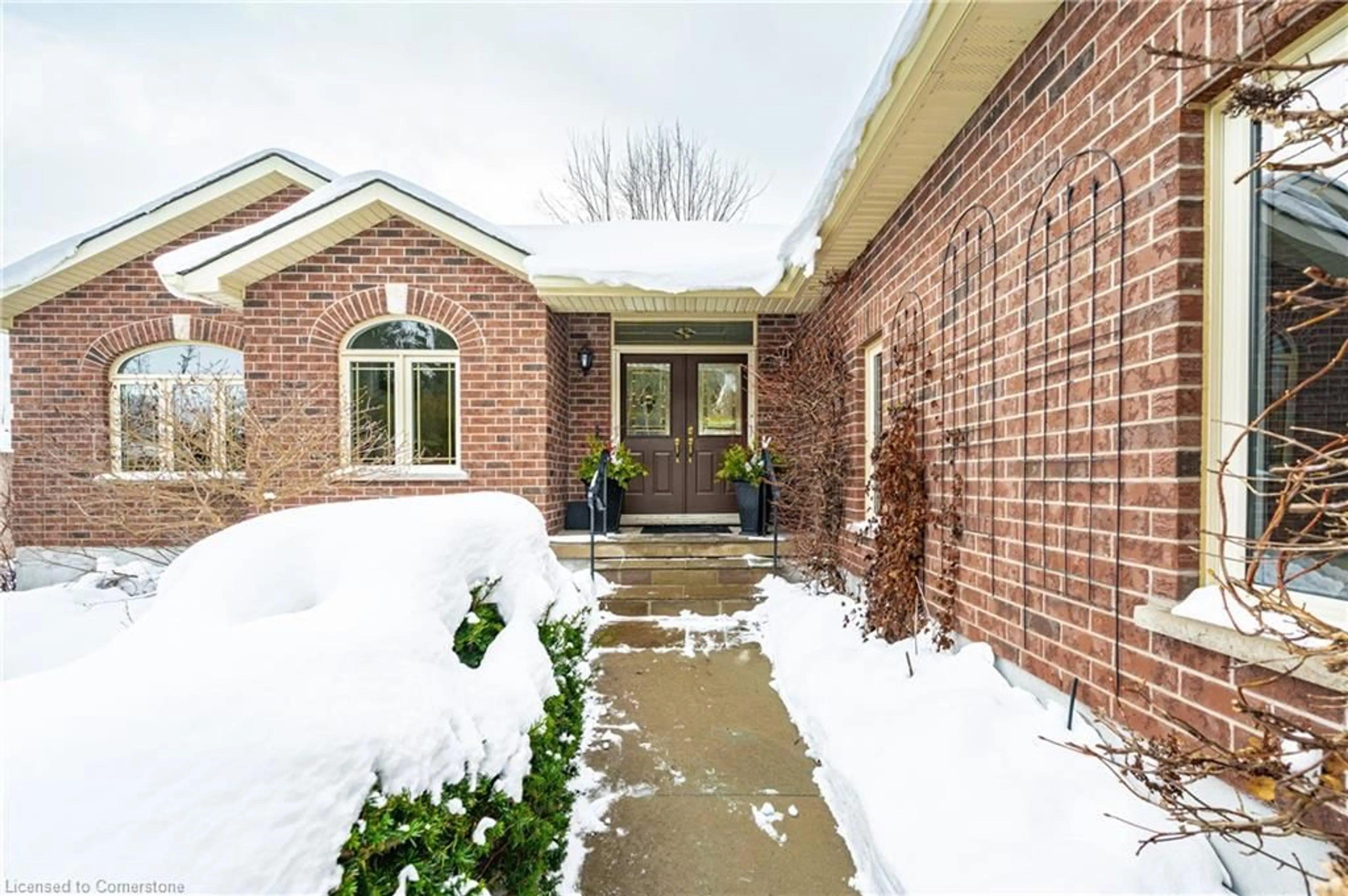 Home with brick exterior material, street for 953 St. David St, Fergus Ontario N1M 2W3