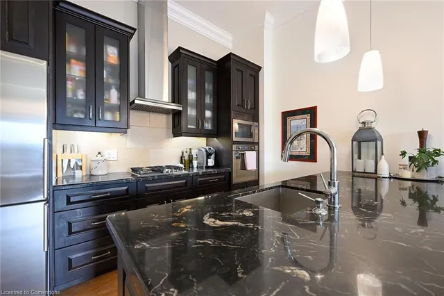 Additional property image - 397 King St Unit 205
