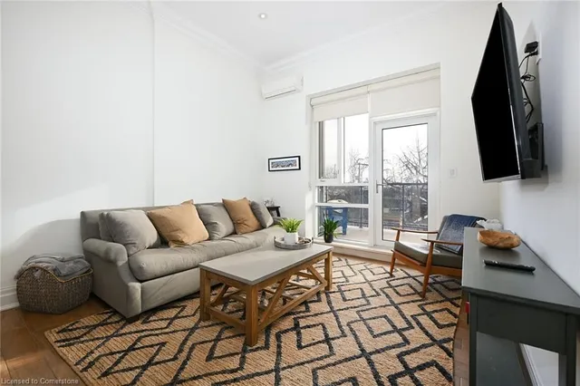 Additional property image - 397 King St Unit 205