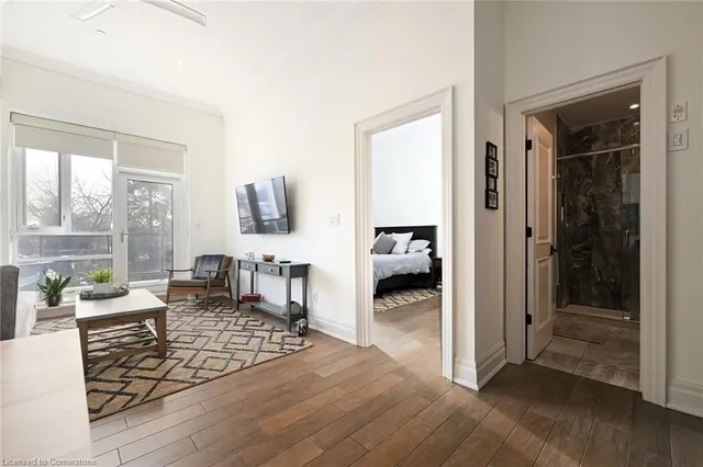 Additional property image - 397 King St Unit 205