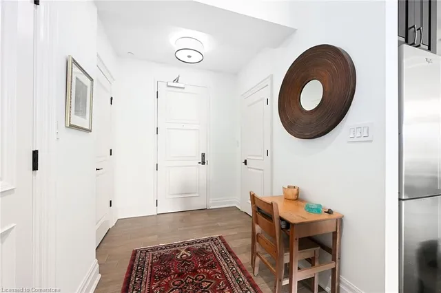 Additional property image - 397 King St Unit 205