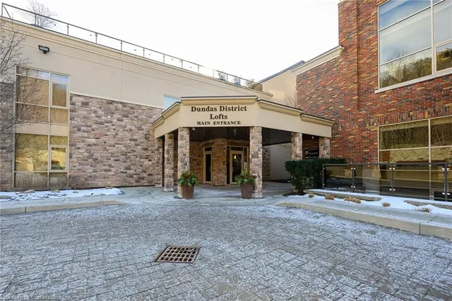 Additional property image - 397 King St Unit 205
