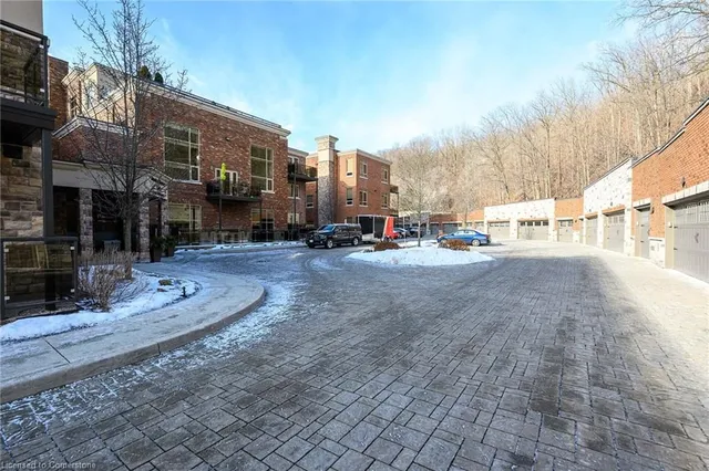 Additional property image - 397 King St Unit 205